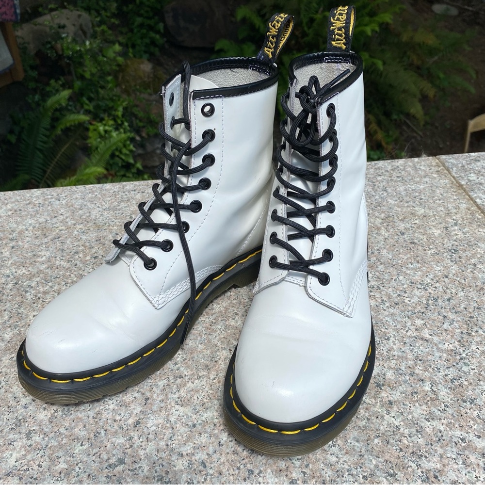 Dr. Martens boots - Picture 5 of 9